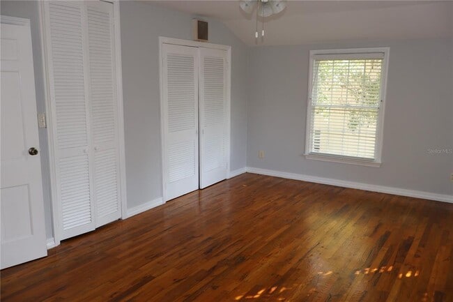 Building Photo - 3017 W Euclid Ave