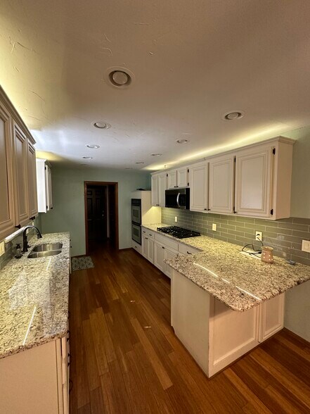 Building Photo - 17600 Durbin Park Rd