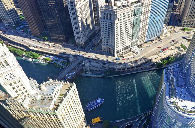 Building Photo - 405 N Wabash Ave