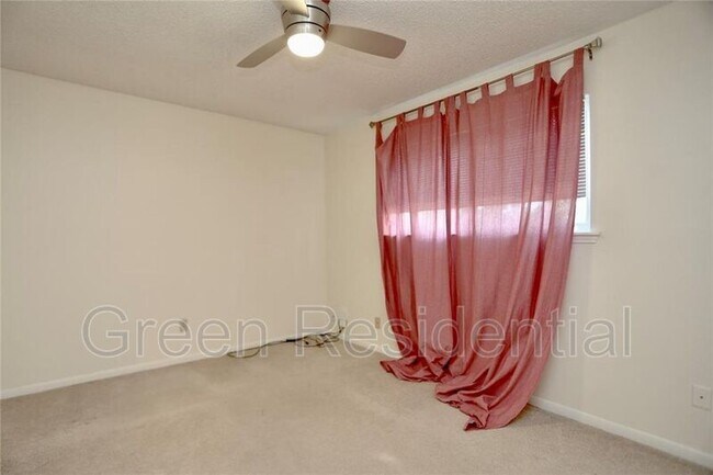 Building Photo - 4243 Yupon Ridge Dr