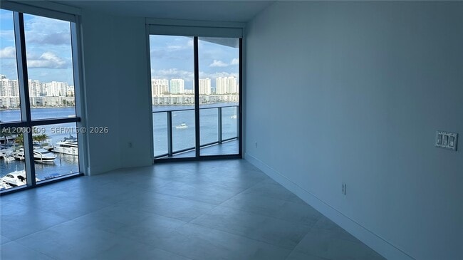 Building Photo - 17111 Biscayne Blvd