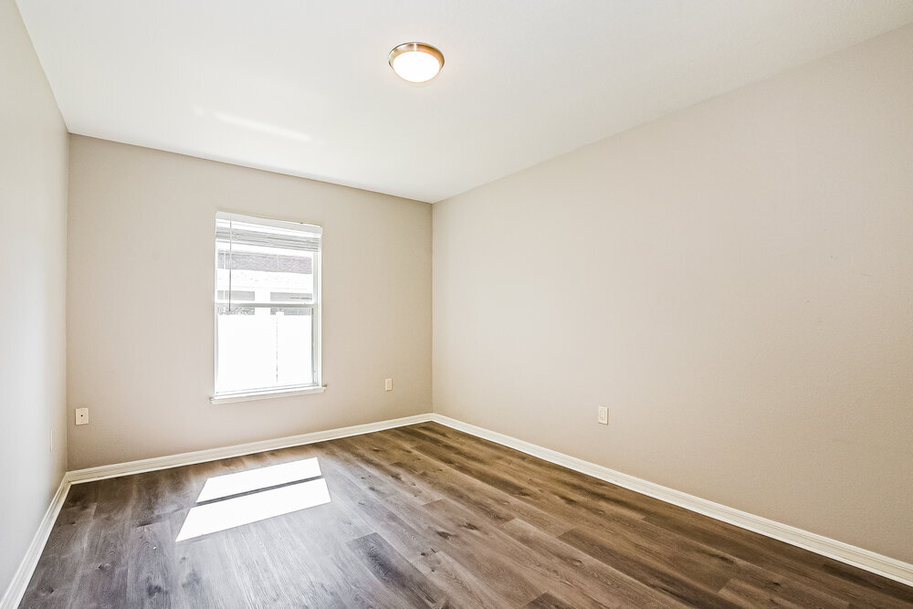 Building Photo - 801 Clear Brook Ct