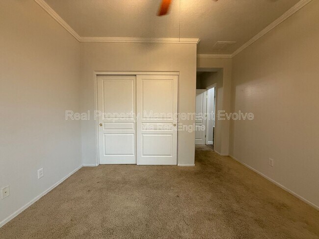 Building Photo - 8278 W Charter Oak Rd