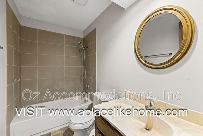 Building Photo - 3141 Eaton St