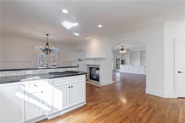 Building Photo - 1012 Madeline Ln