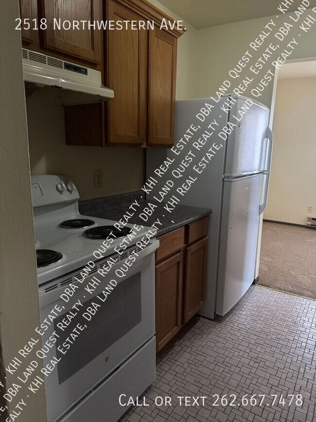 Building Photo - 2518 Northwestern Ave