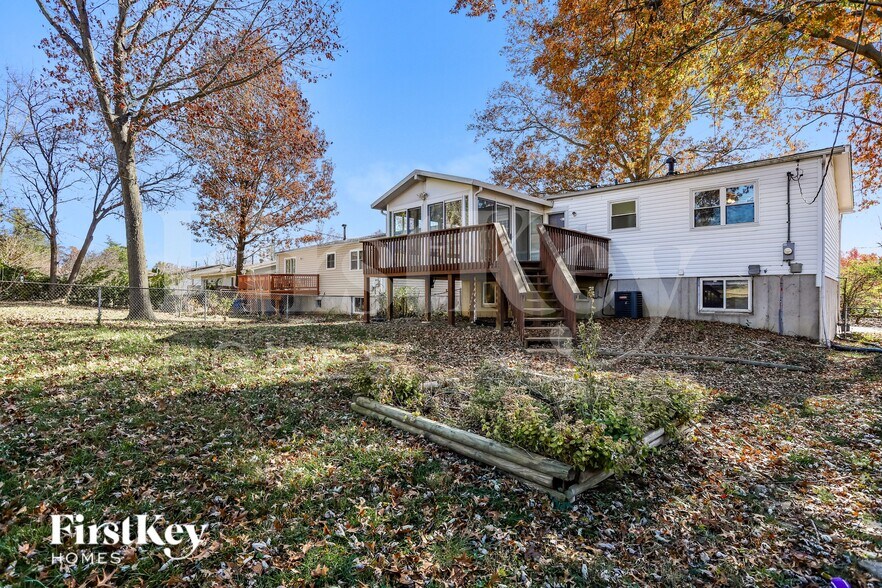 Building Photo - 105 Roland Ave