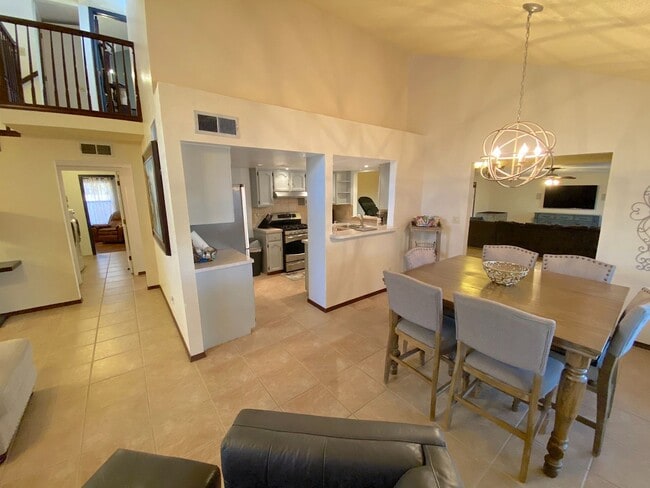 Building Photo - East El Paso 4 bed Refrig A/C!