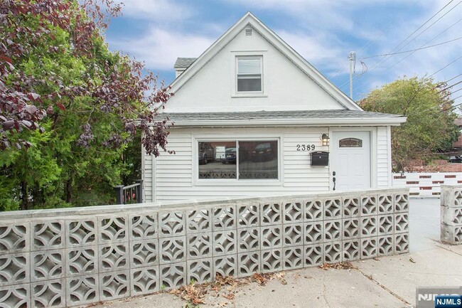 Building Photo - 2389 3rd St