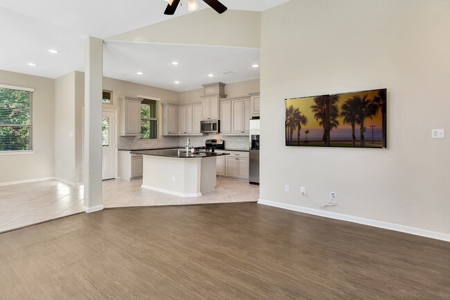 Building Photo - 222 Cheswood Forest Dr