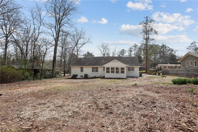 Building Photo - 262 Atwood Dr NW