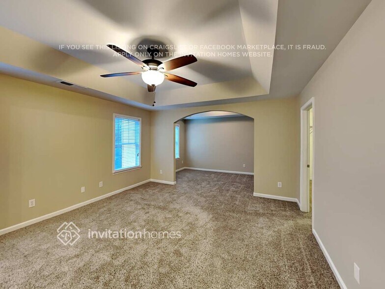 Building Photo - 4400 Savannah Dr