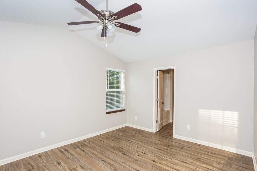 Building Photo - 338 Olde North Church Dr