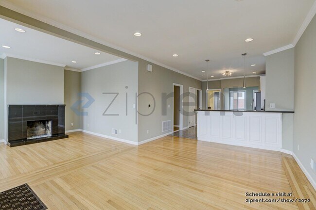 Building Photo - 786 42nd Ave