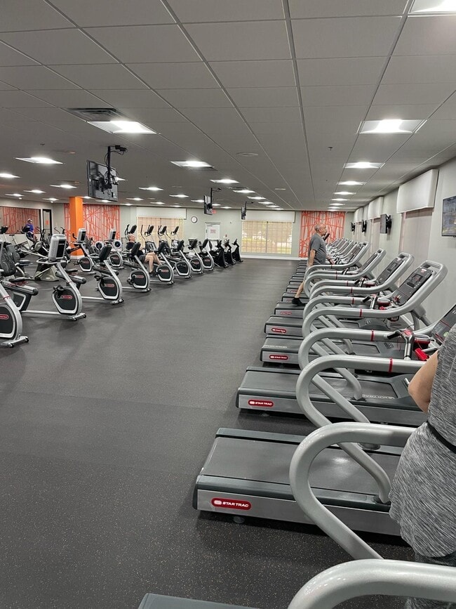 Building Photo - 2052 Cornwall C