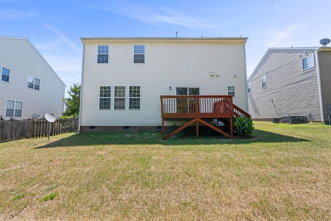 Building Photo - 8705 Poteat Dr