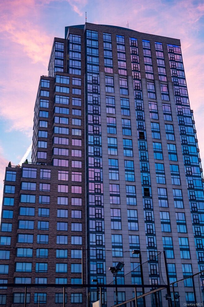 Building Photo - 10 City Pl