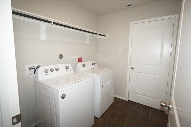 Building Photo - 5430 Tindarey Bluff Trail