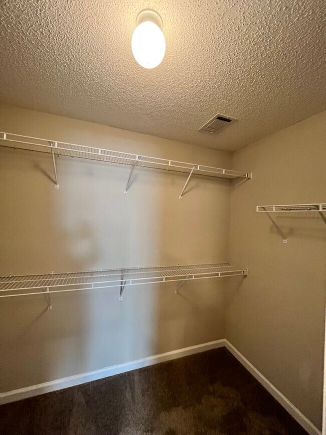 Building Photo - 110 Faybrook Dr