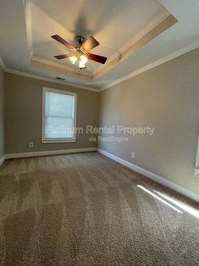 Building Photo - 750 Terry St SE