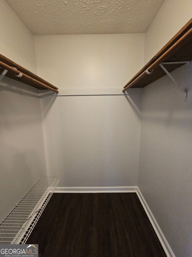 Building Photo - 40 Peachtree Way