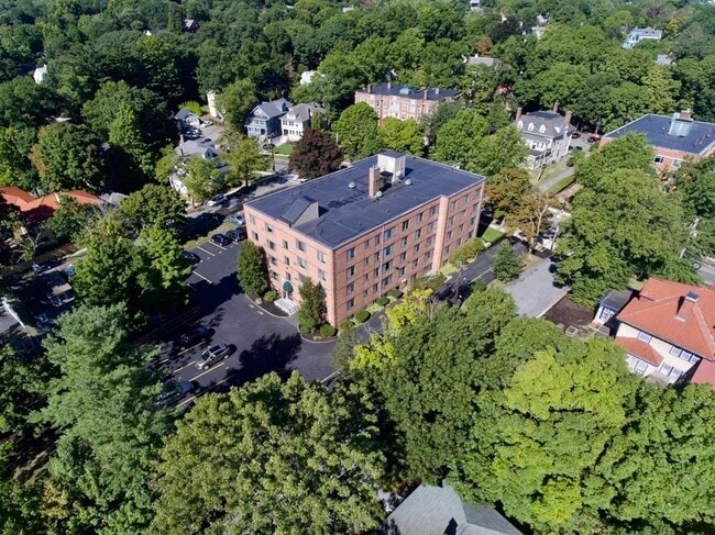 Building Photo - 128 Pleasant St