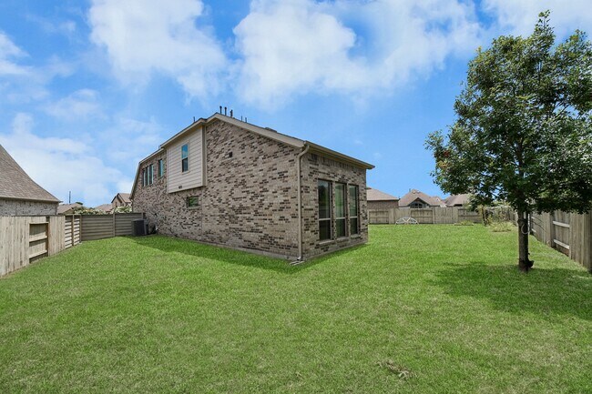 Building Photo - 4218 Bald Cypress Ct
