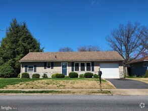 Building Photo - 739 Stouffer Ave