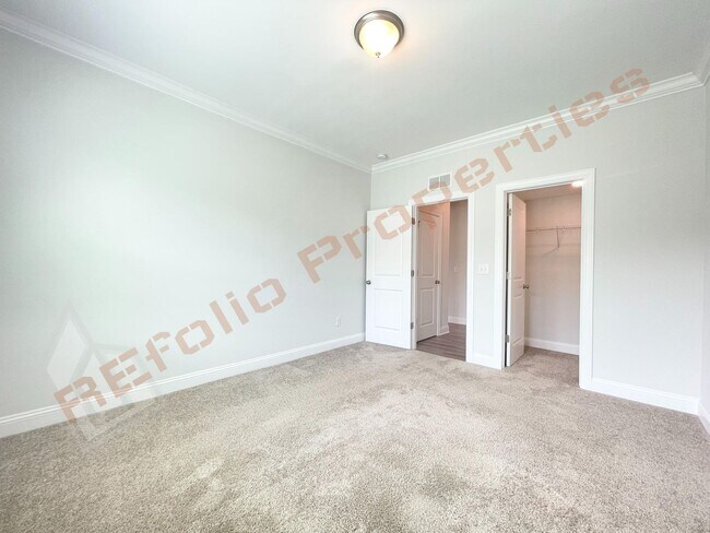 Building Photo - 213 Ivy Arbor Way