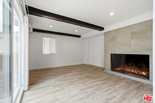 Building Photo - 5452 Harcross Dr