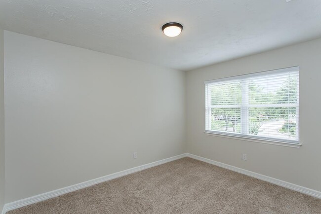 Building Photo - 12410 Brook Meadows Ln