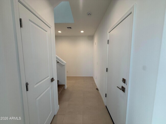 Building Photo - 14668 W Soft Wind Dr