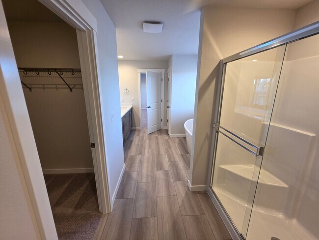 Building Photo - BRAND NEW!! 5-Bedroom Scouters Mountain Home!