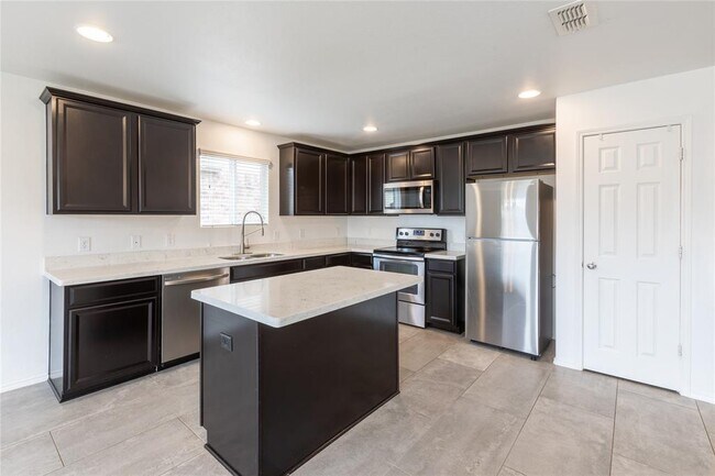 Building Photo - 3105 Adrian Creek Dr