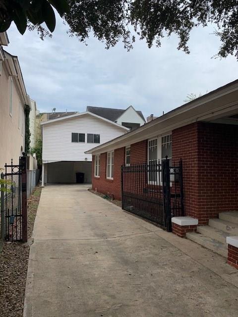 Building Photo - 2500 Mandell St
