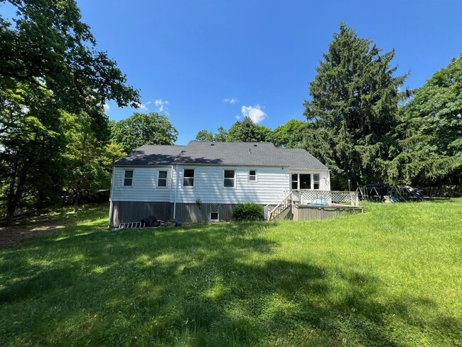 Building Photo - 132 Conestoga Rd