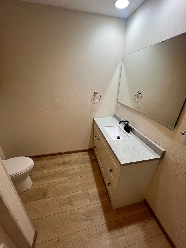 Building Photo - Northern Place Apartments 1