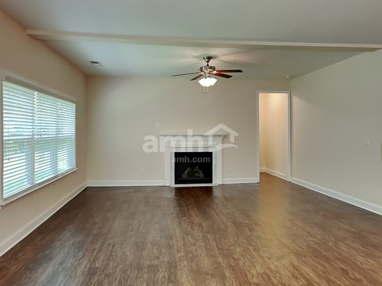 Building Photo - 1022 Monitor Ct