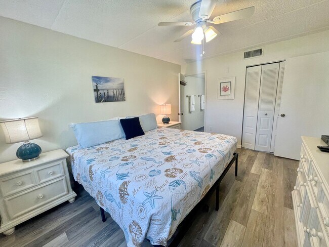 Building Photo - Furnished 2 Bed, 2 Bath Condo – Available Now!