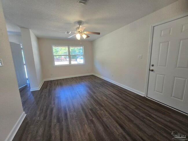 Building Photo - 517 Chaseville St