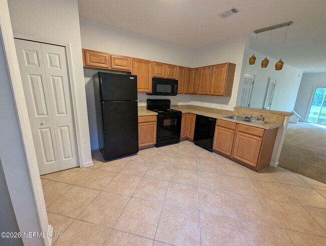 Building Photo - 546 Scrub Jay Dr