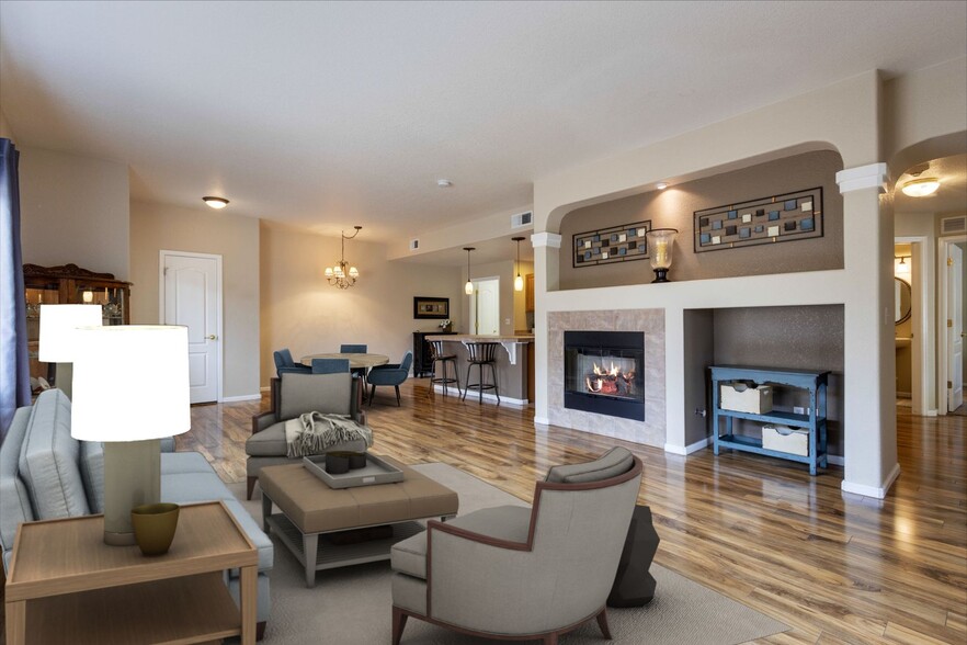 Building Photo - 2125 Calais Dr