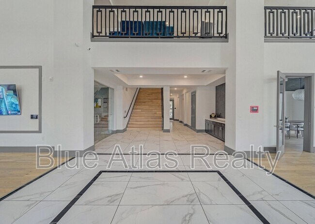 Building Photo - 2700 Old Denton Rd