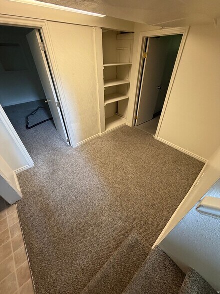 Building Photo - 4910 S 900 E