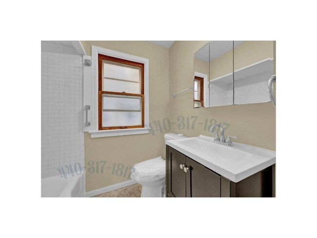 Building Photo - 6903 Thornton Dr