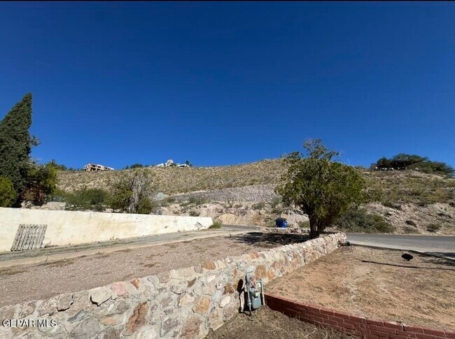 Building Photo - 1331 Cincinnati Ave