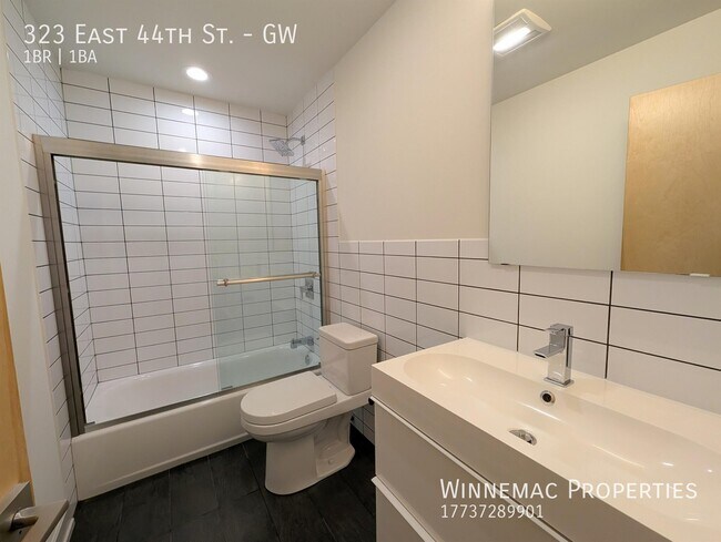 Building Photo - 323 E 44th St