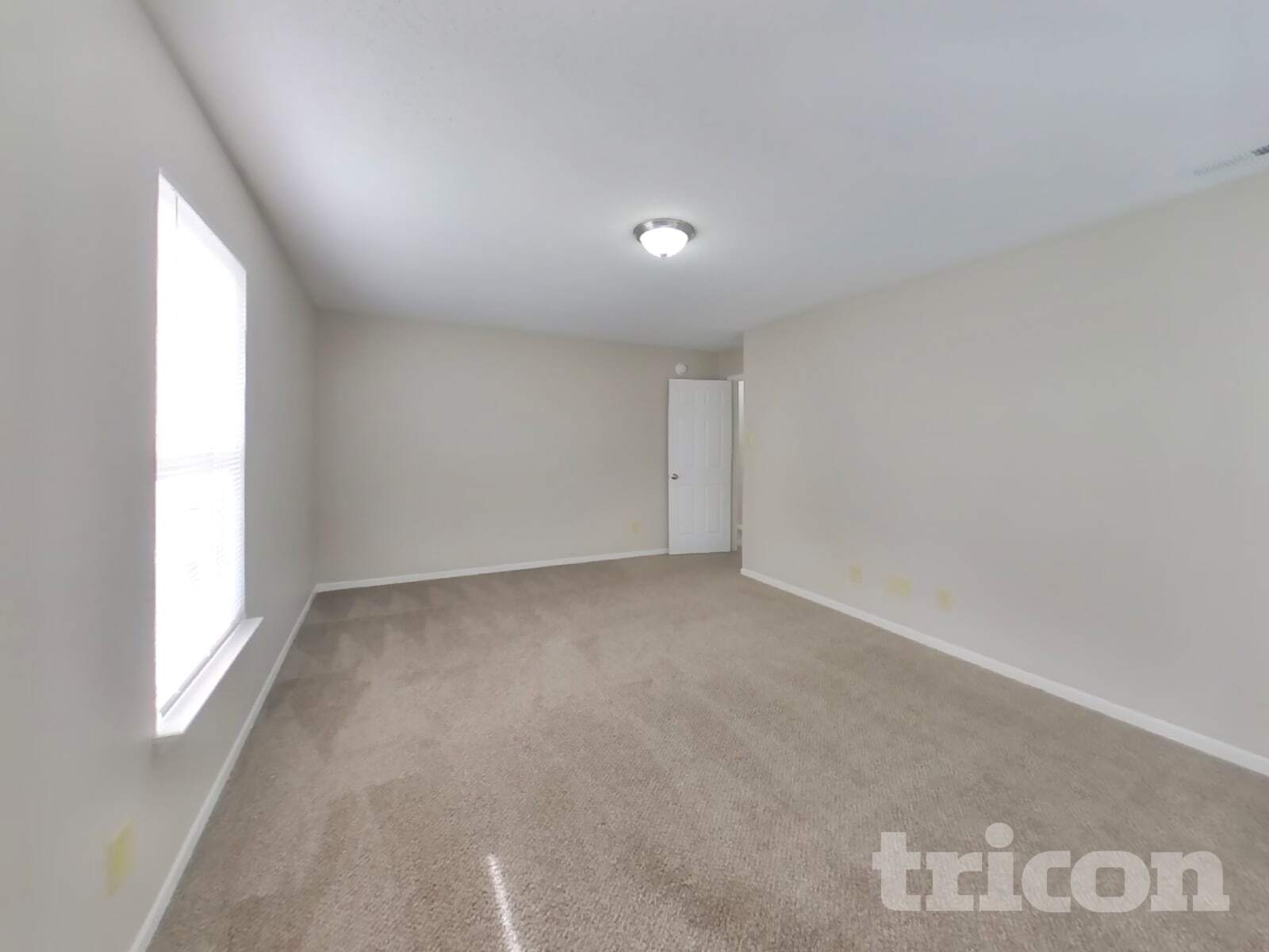 Building Photo - 824 Streamside Dr