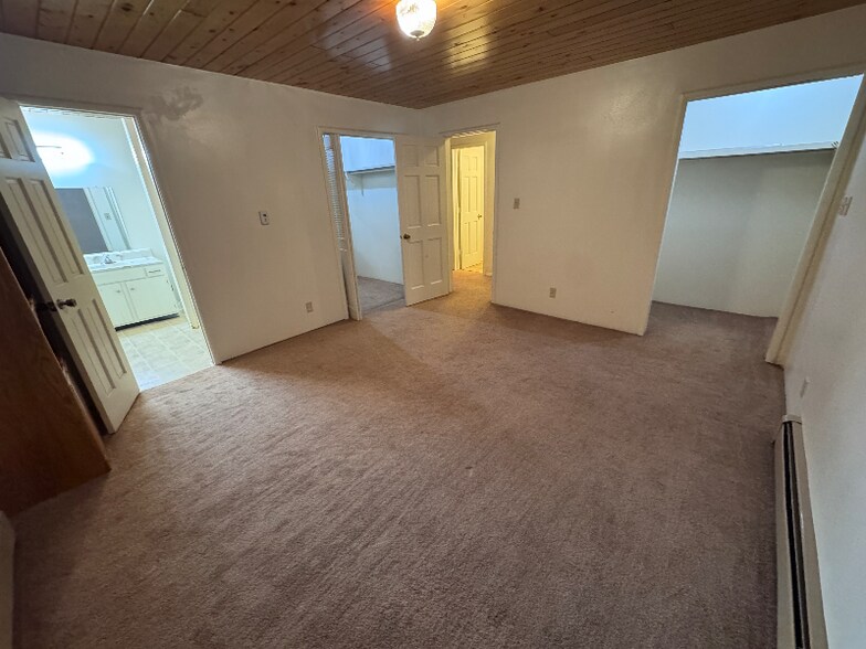 Building Photo - 1356 Shenandoah Dr