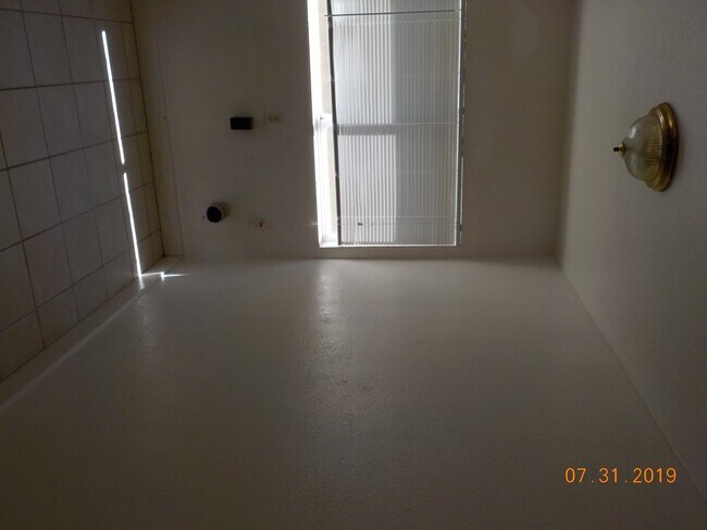 Building Photo - 1220 G St
